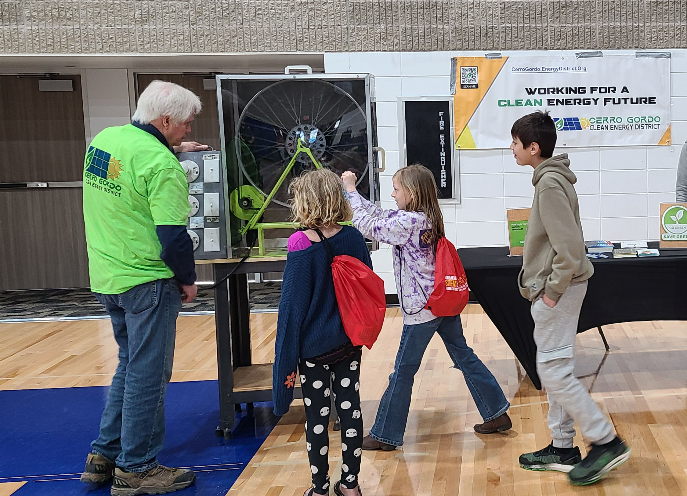 Curtis showing kids the Energy Wheel